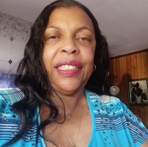 Meet your Posher, Adrienne